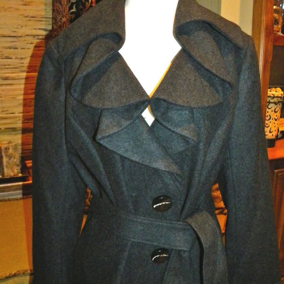 NEW Boston Proper Sophisticated Ruffled Coat Belt - Picture 5 of 9